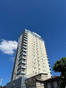225